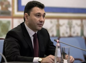 В Армении объяснили стремление политологов принизить роль СССР в Победе
