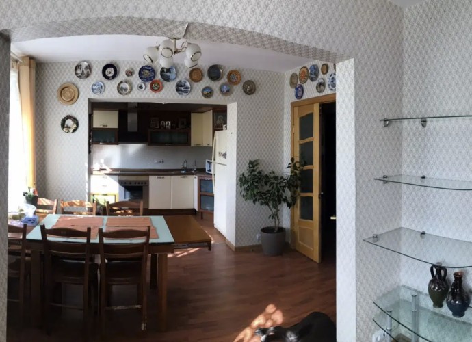 3-комн. квартира, 93.6 м²