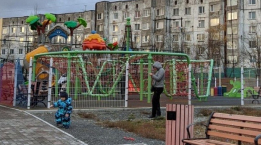 В ПЕТРОПАВЛОВСКЕ-КАМЧАТСКОМ БОЛЕЕ ПОЛОВИНЫ ДЕТСКИХ ПЛОЩАДОК ОКАЗАЛИСЬ НЕБЕЗОПАСНЫМИ