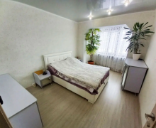 Продаётся 4-комн. квартира, 77.5 м²