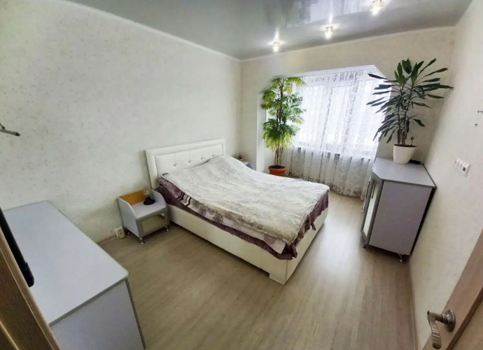 Продаётся 4-комн. квартира, 77.5 м²