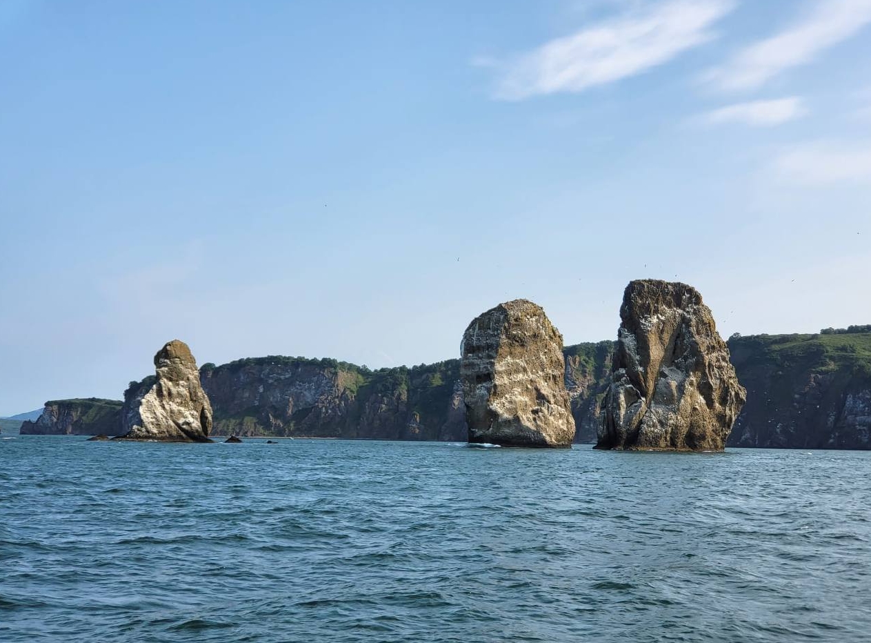 Морская прогулка к Скалам Три брата и в бухту Тихая с морской рыбалкой