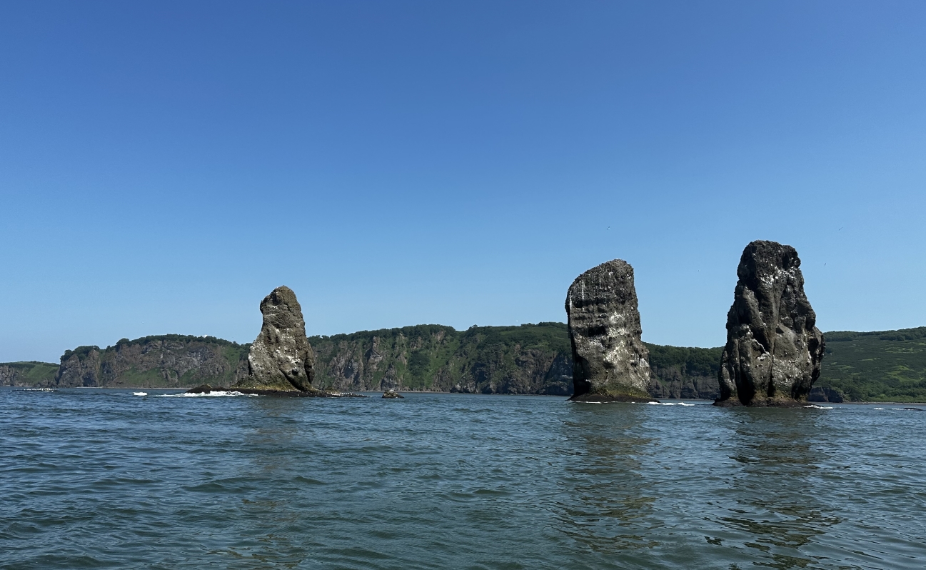 Морская прогулка к Скалам Три брата и в бухту Тихая с морской рыбалкой